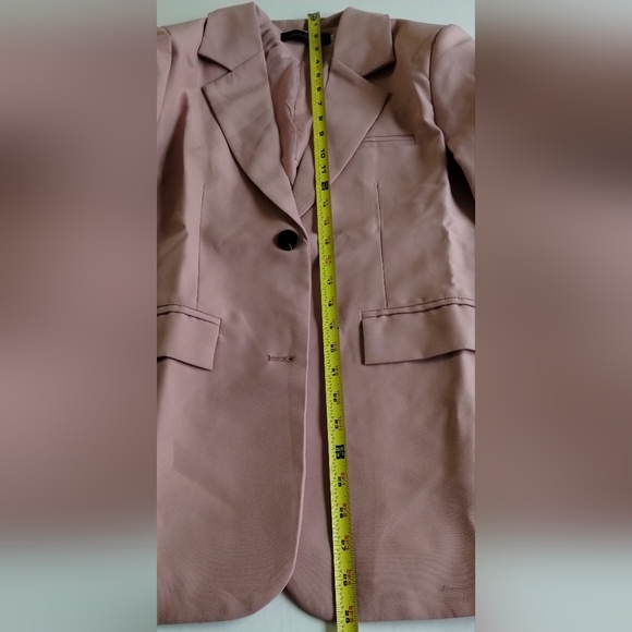 Single Breasted Blazer - Picture 6 of 12